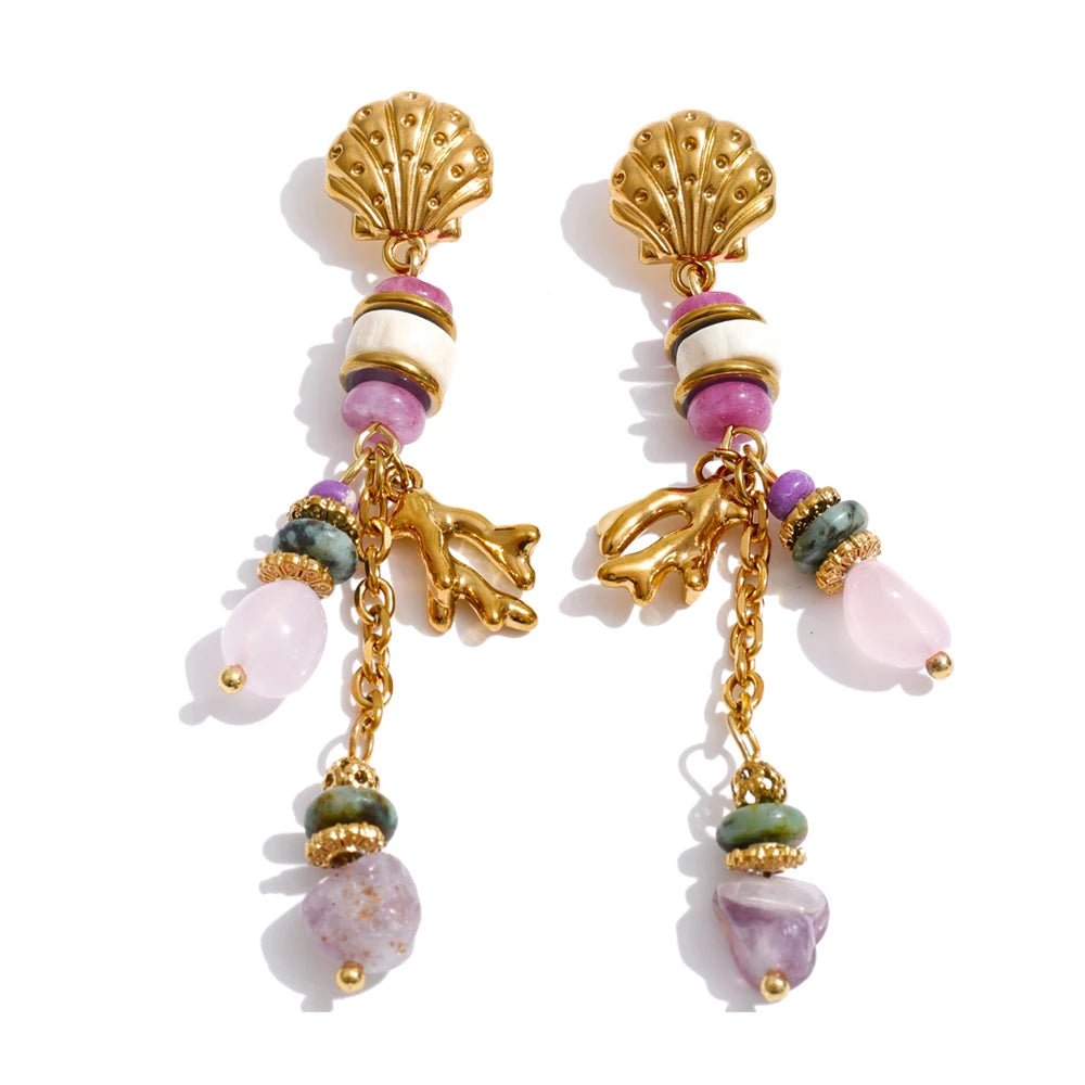 Natural stone geometric earrings in gold-plated stainless steel with natural stone.