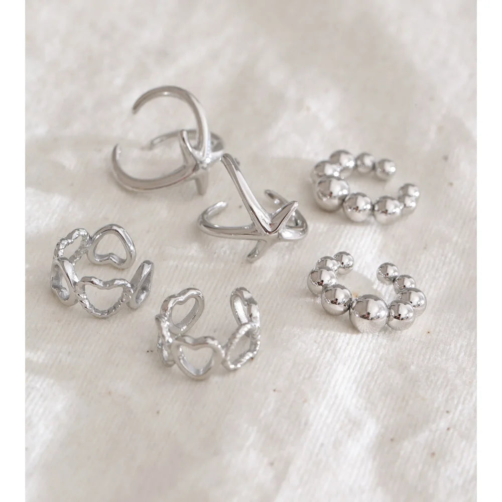 Geometric earrings in gold-plated stainless steel.