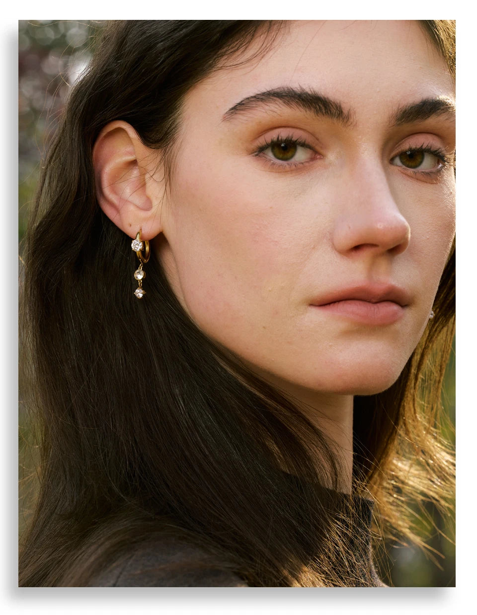 Cubic zirconia geometric earrings in gold-plated stainless steel with cubic zirconia.