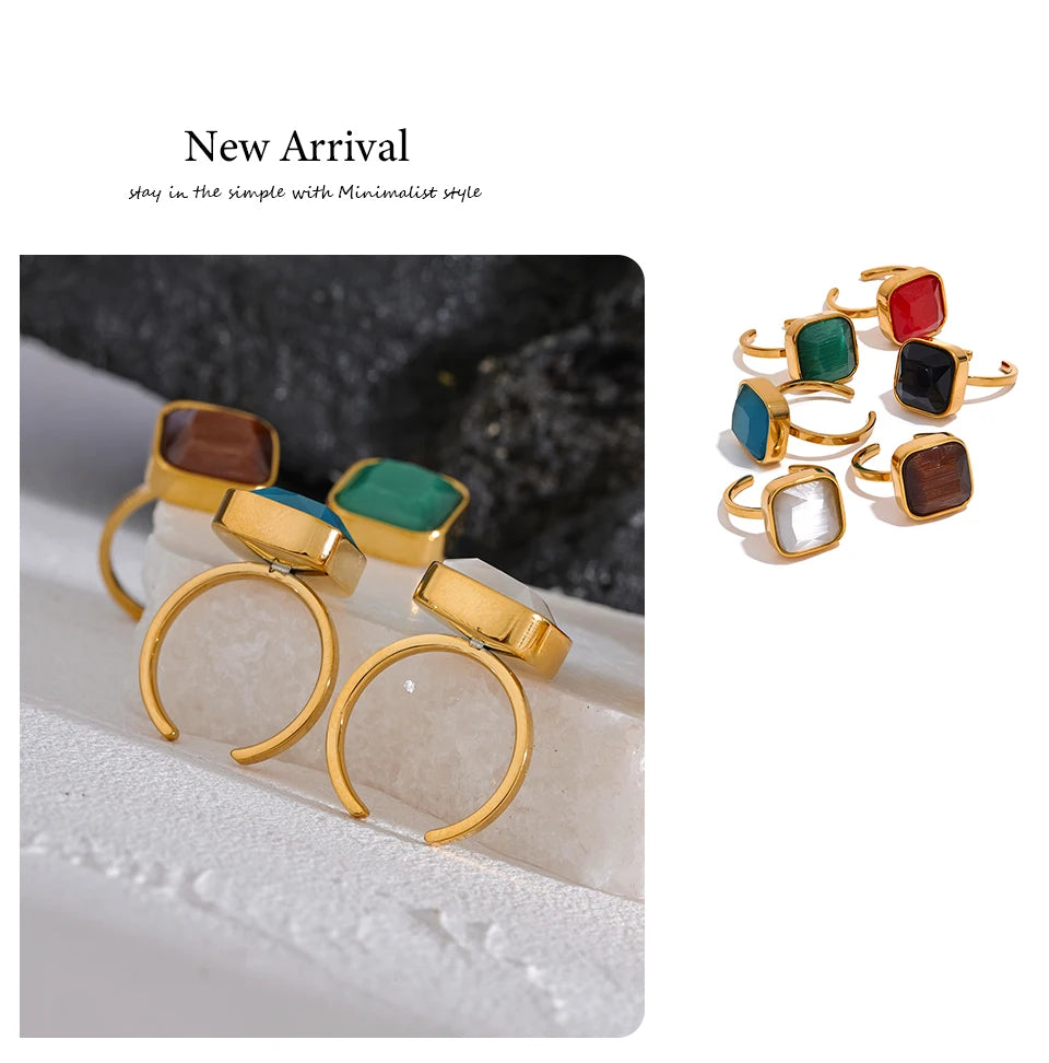 Natural stone multi-color geometric ring in 18K gold-plated stainless steel with natural stone.