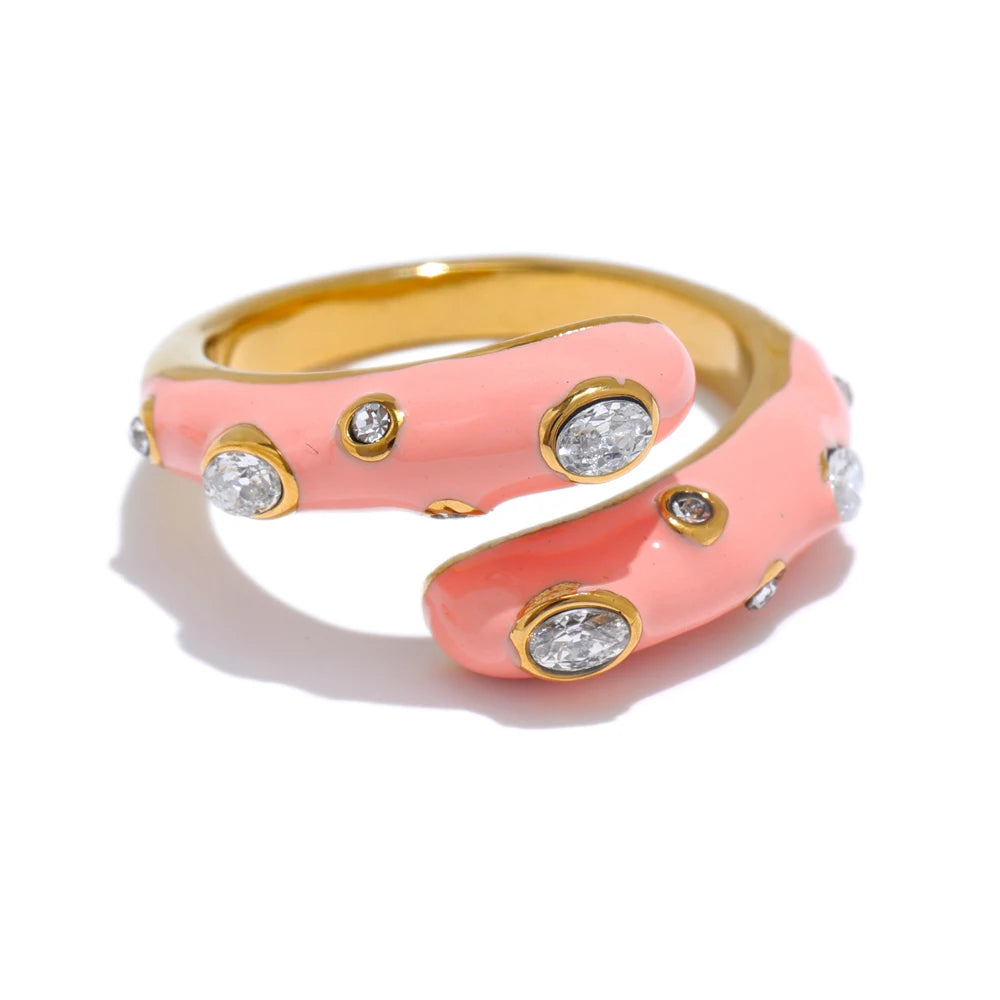 Black cubic zirconia enamel ring in 18K gold-plated stainless steel with cubic zirconia and enamel.