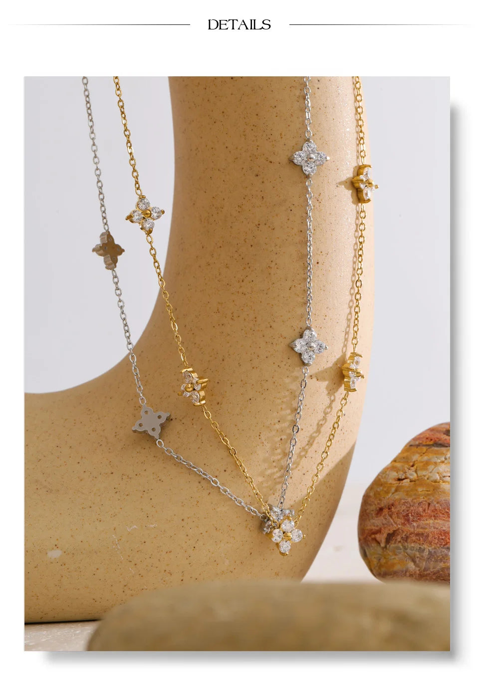 Cubic zirconia flower chain necklace in gold-plated stainless steel with cubic zirconia.