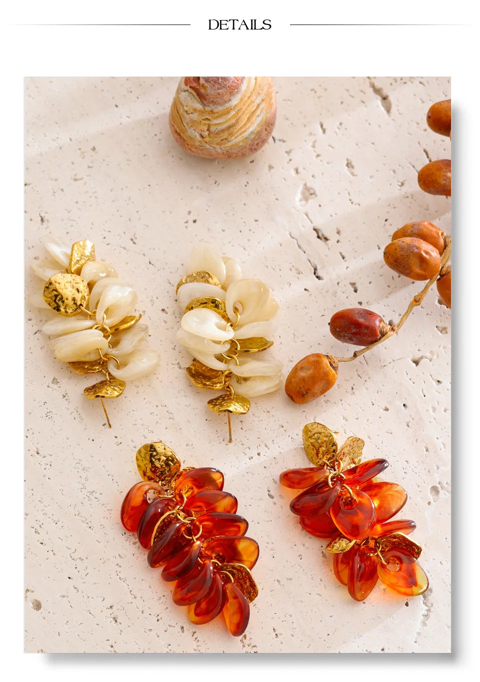 Amber resin flower earrings in gold-plated stainless steel with resin.