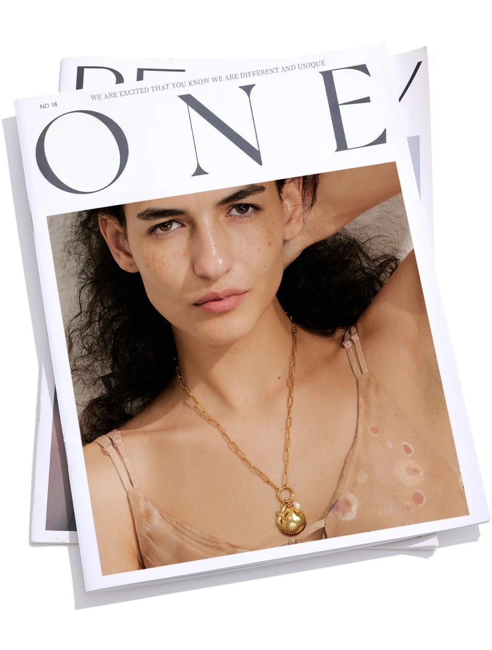 Freshwater Pearl Shell Star Necklace — Gold-Plated Stainless Steel with Freshwater Pearl and Shell · PS2305
