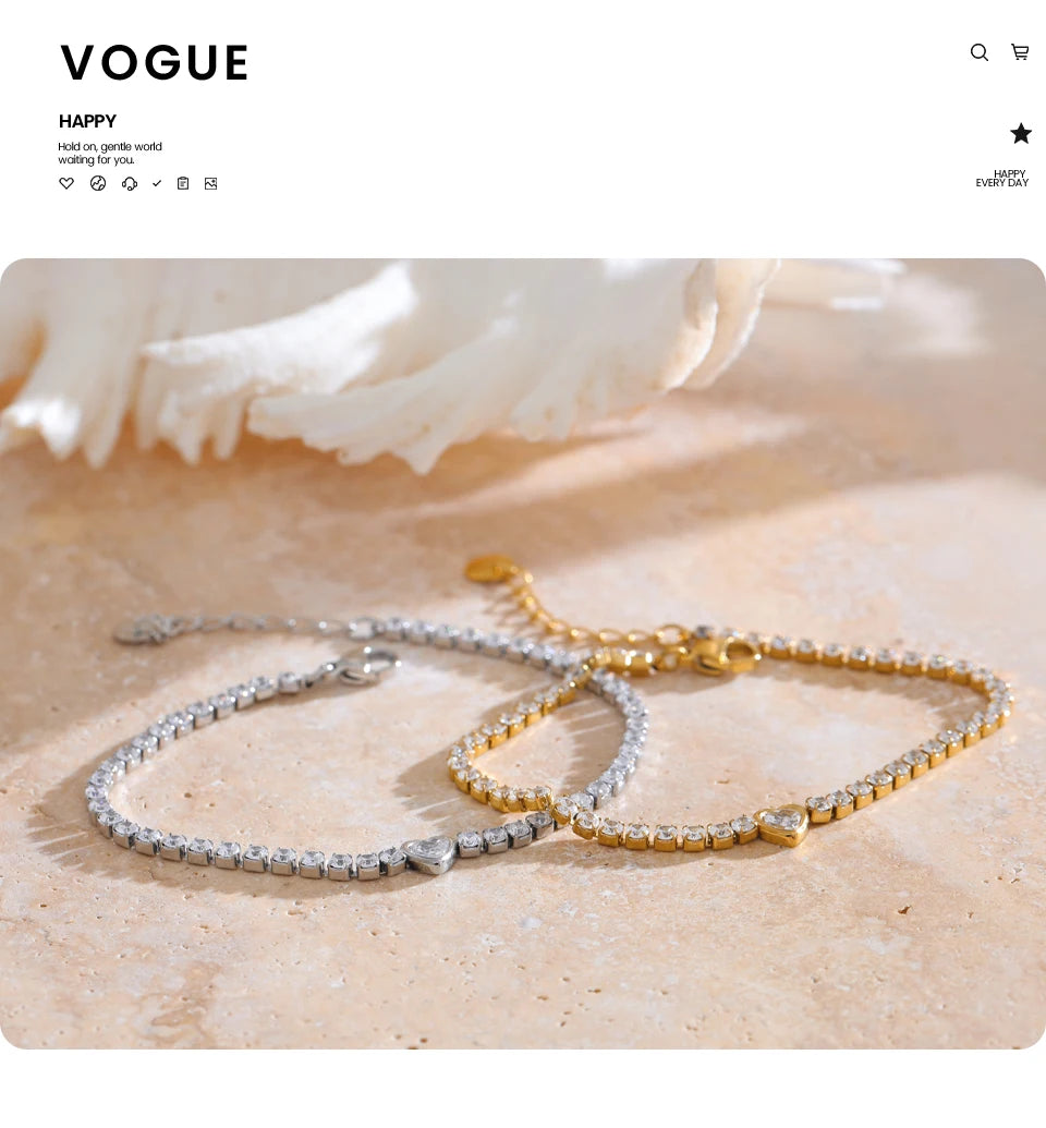 Cubic zirconia heart geometric necklace in gold-plated stainless steel with cubic zirconia.