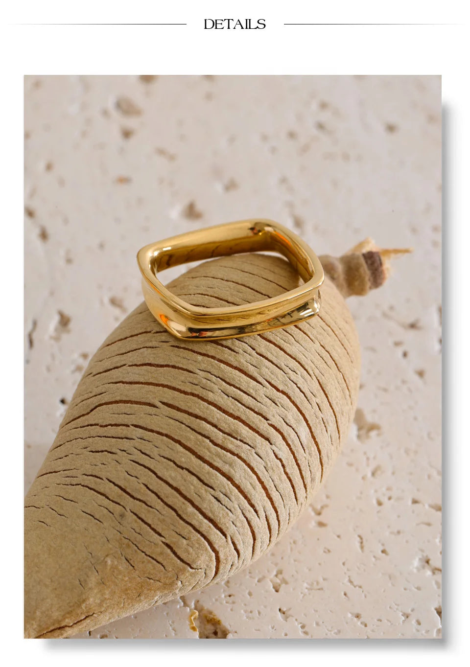 Minimalist geometric ring in 18K gold-plated stainless steel.