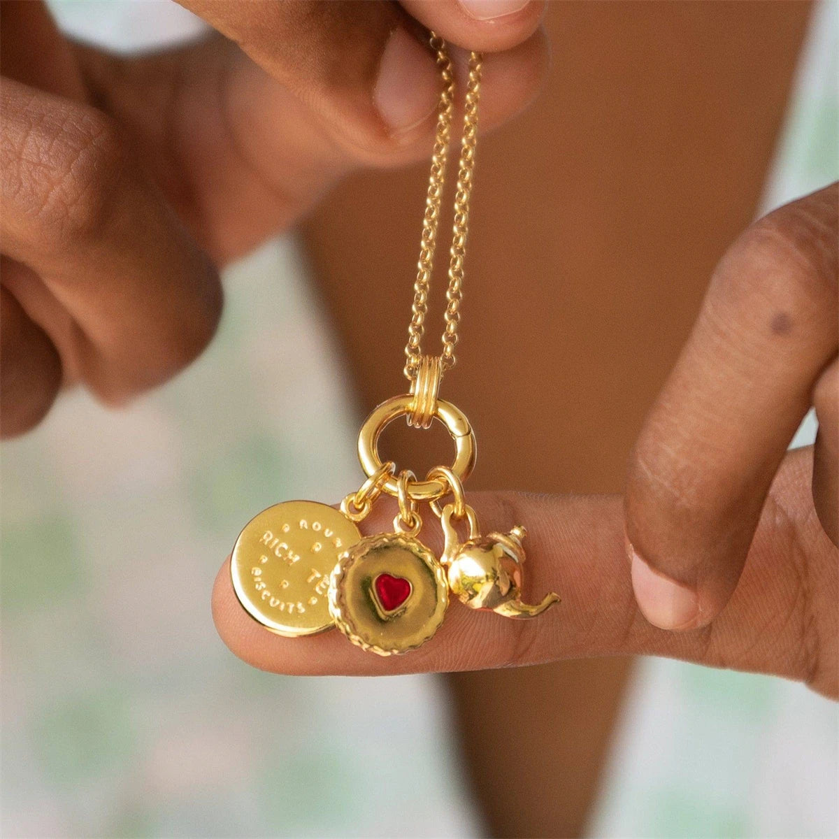 【Charm Necklace】Stainless steel fashionable casual teapot, biscuit, heart pendant, vacuum plated 18K gold color preservation in the furnace