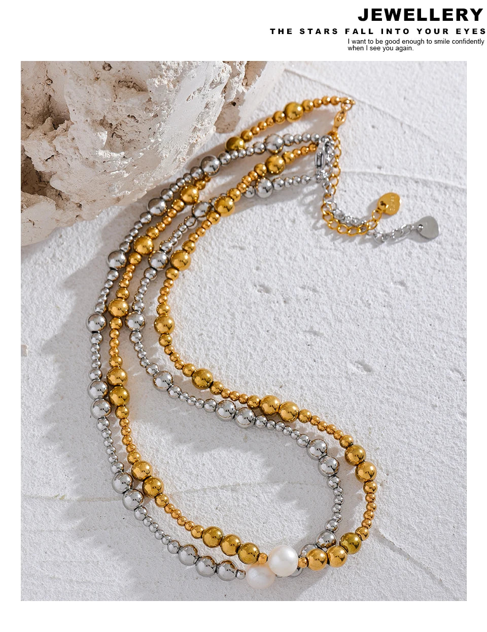 Freshwater pearl geometric necklace in 18K gold-plated stainless steel with freshwater pearl.