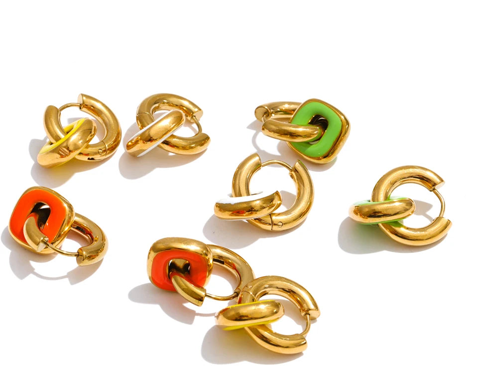 Enamel multi-color geometric earrings in gold-plated stainless steel with enamel.