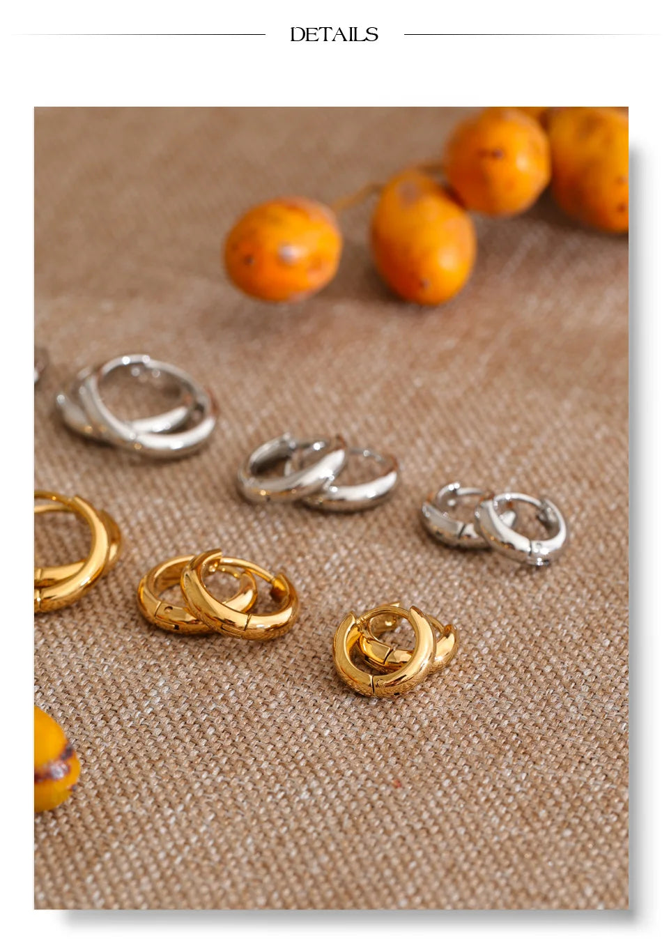 Geometric earrings in gold-plated stainless steel.