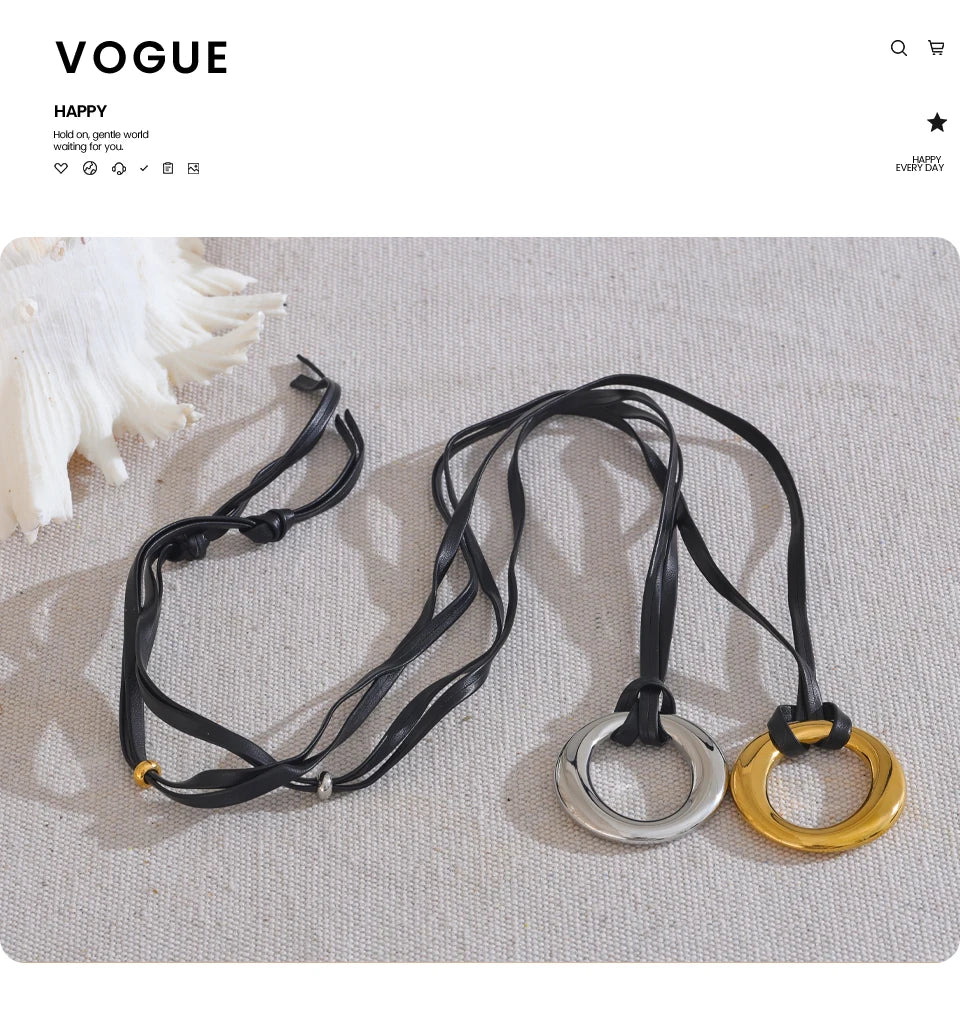 Coin geometric necklace in gold-plated stainless steel.