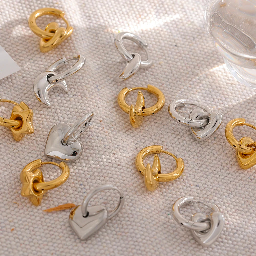 Heart star moon earrings in gold-plated stainless steel.