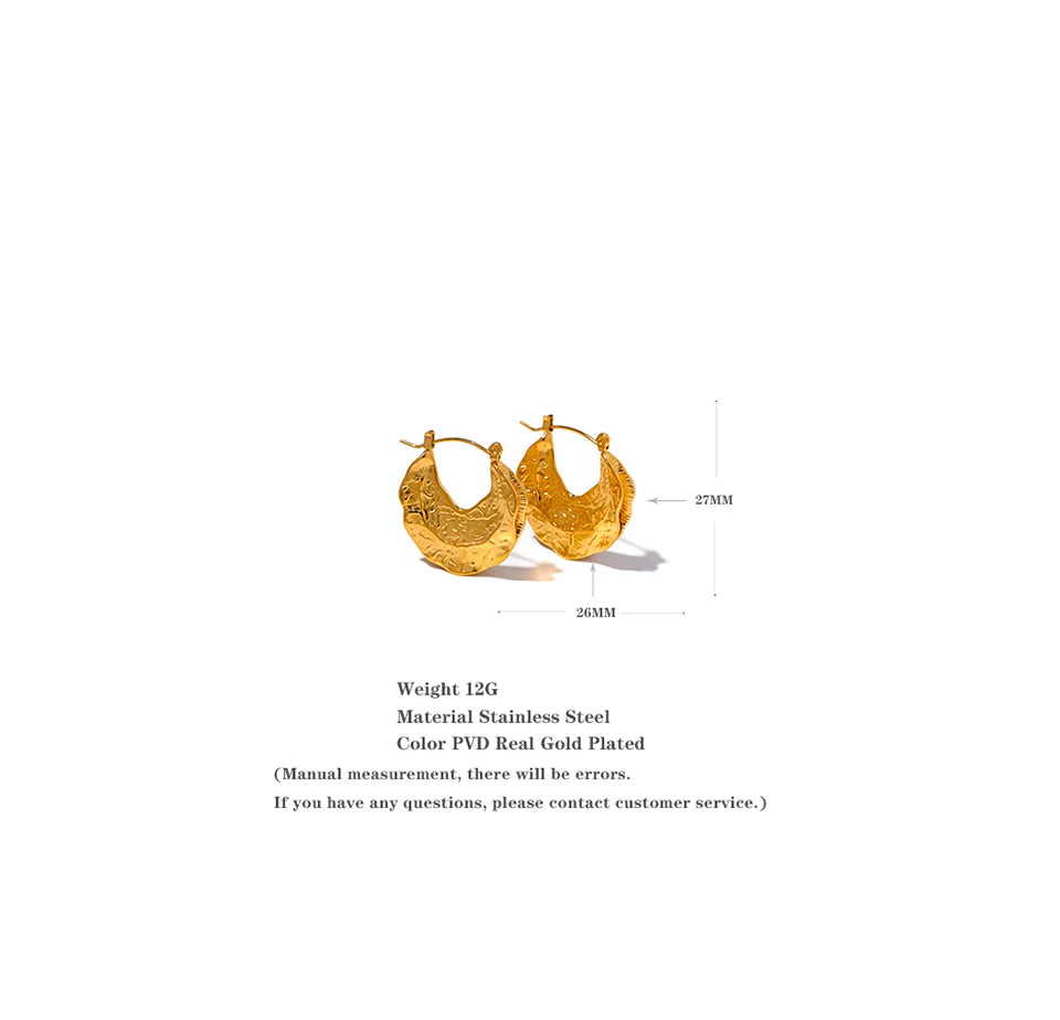Geometric earrings in 18K gold-plated stainless steel.