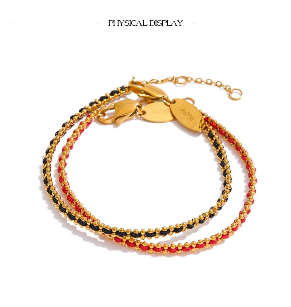 Black geometric chain necklace in gold-plated stainless steel.