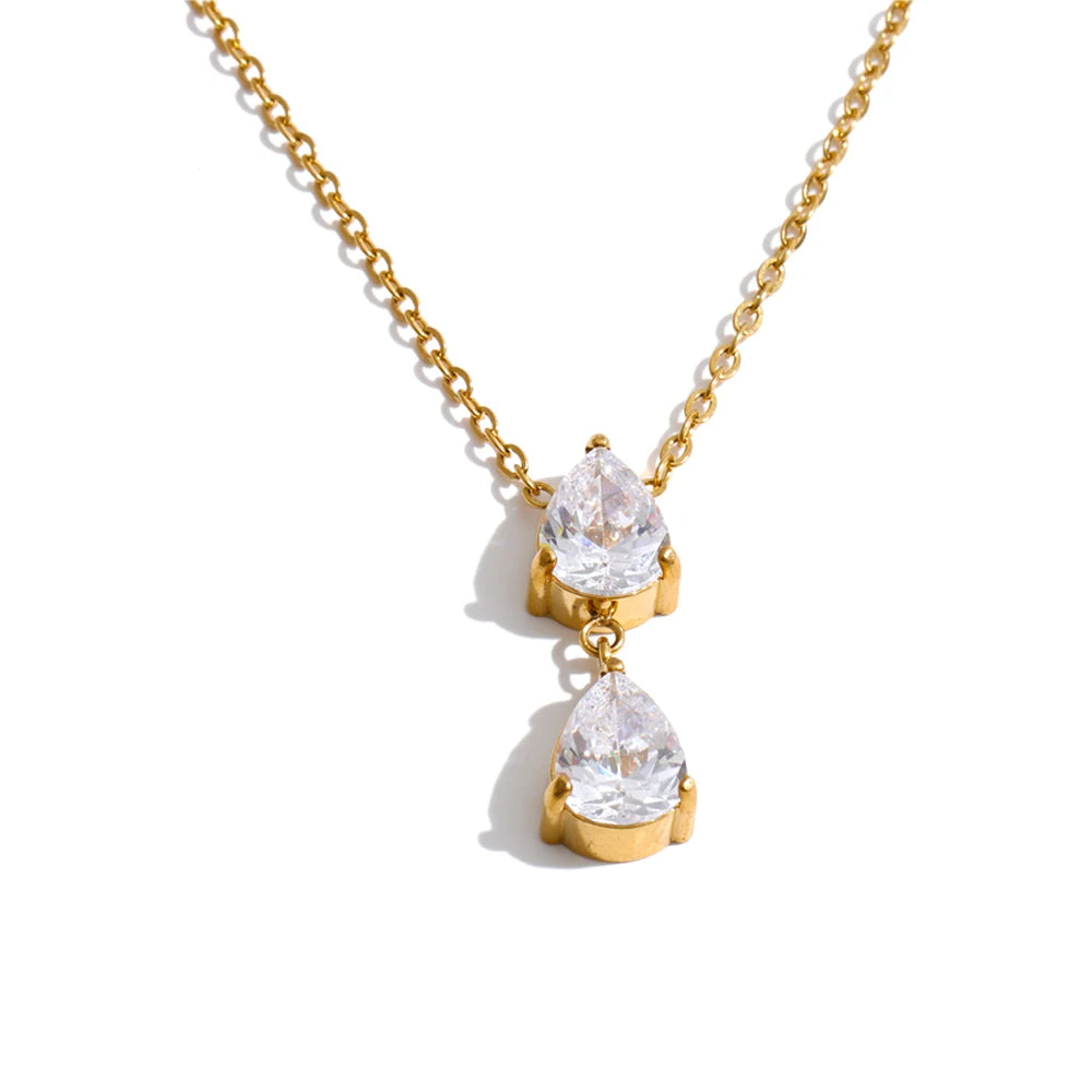 Cubic zirconia geometric necklace in gold-plated stainless steel with cubic zirconia.