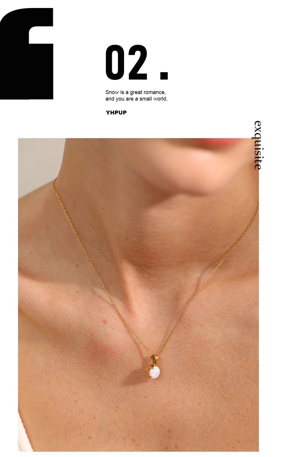 Natural stone geometric necklace in gold-plated stainless steel with natural stone.