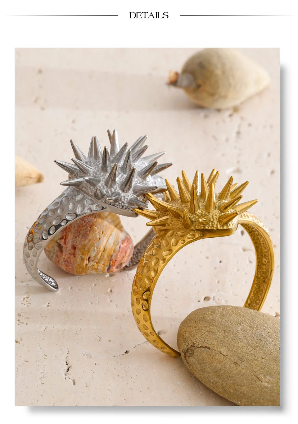 Heart geometric bracelet in gold-plated stainless steel.