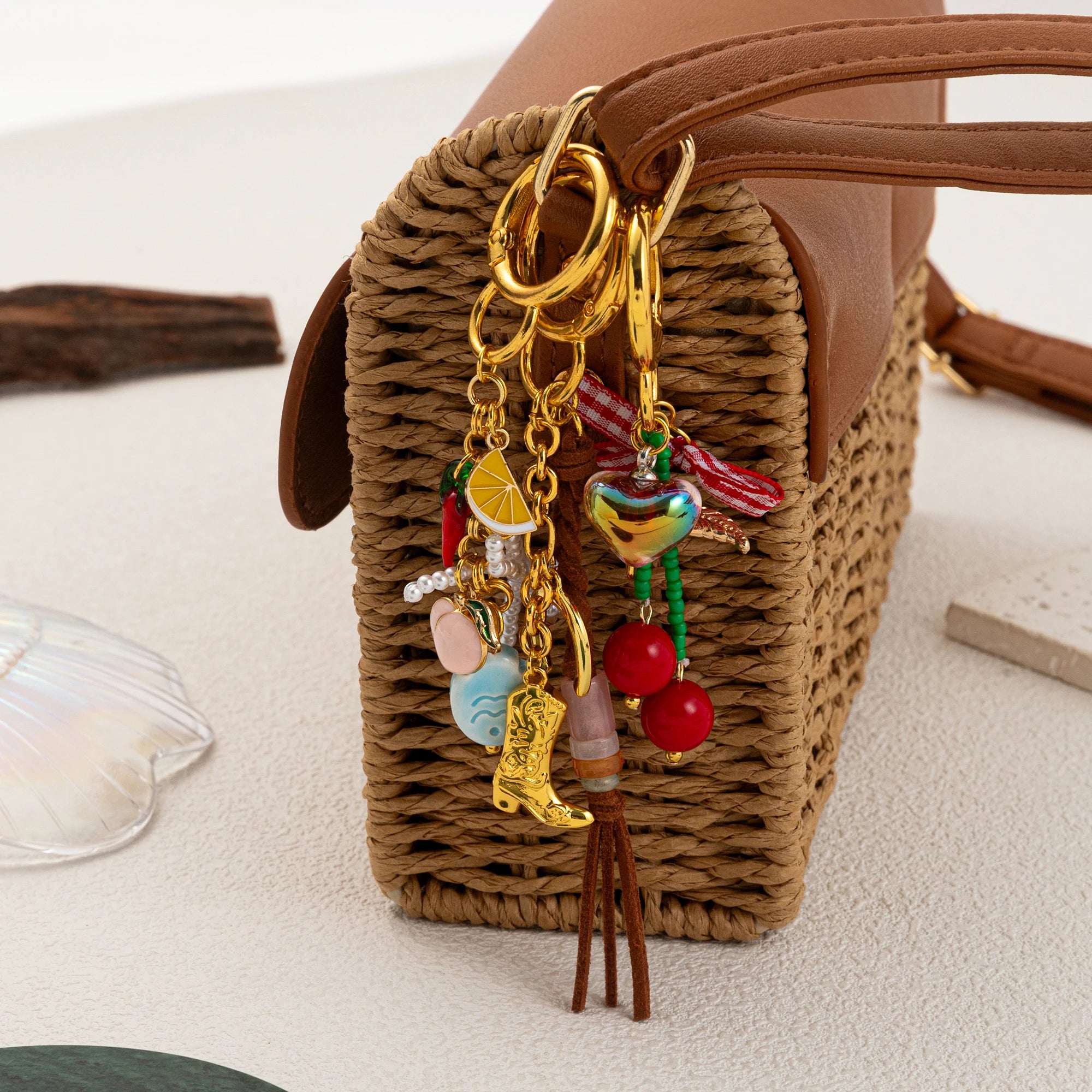 DIY fashionable keychain bag pendant to match with brooch accessories Keychain for bags