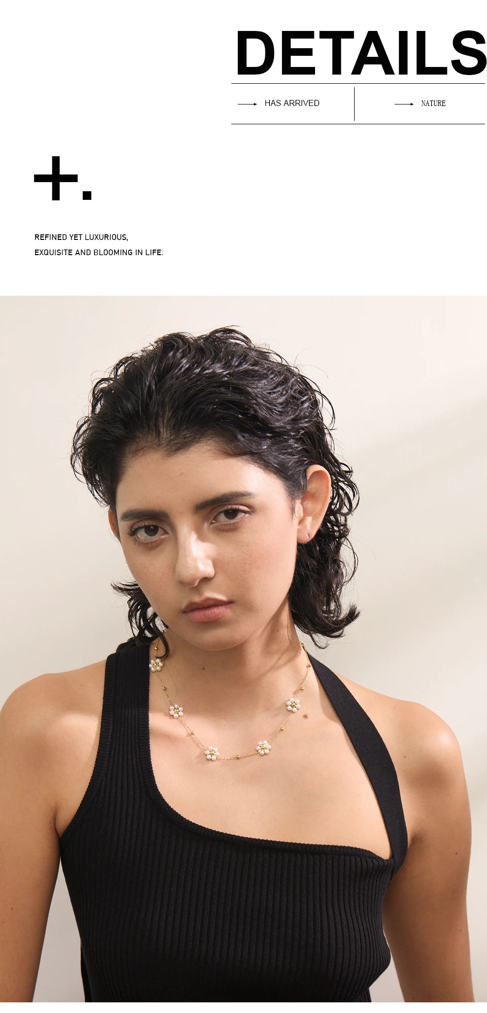 Pearl flower beaded necklace in gold-plated stainless steel with pearl.