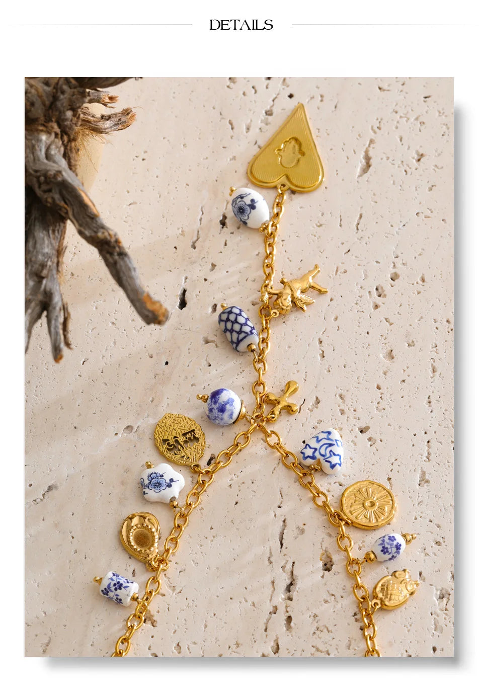 Heart flower necklace in gold-plated stainless steel.