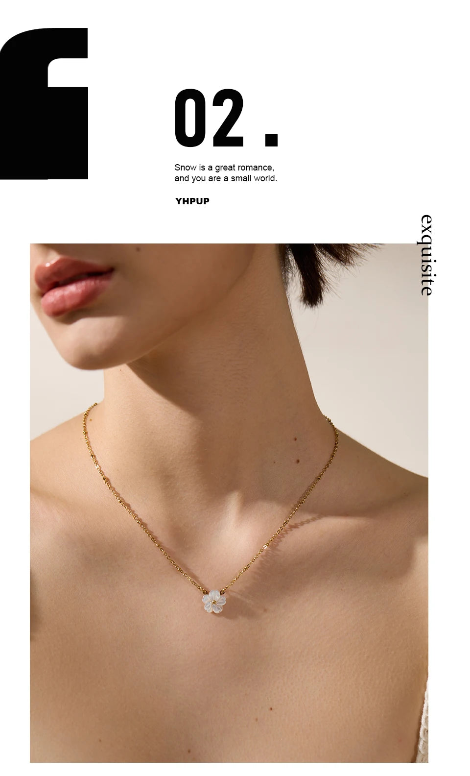 Shell flower chain necklace in gold-plated stainless steel with shell.
