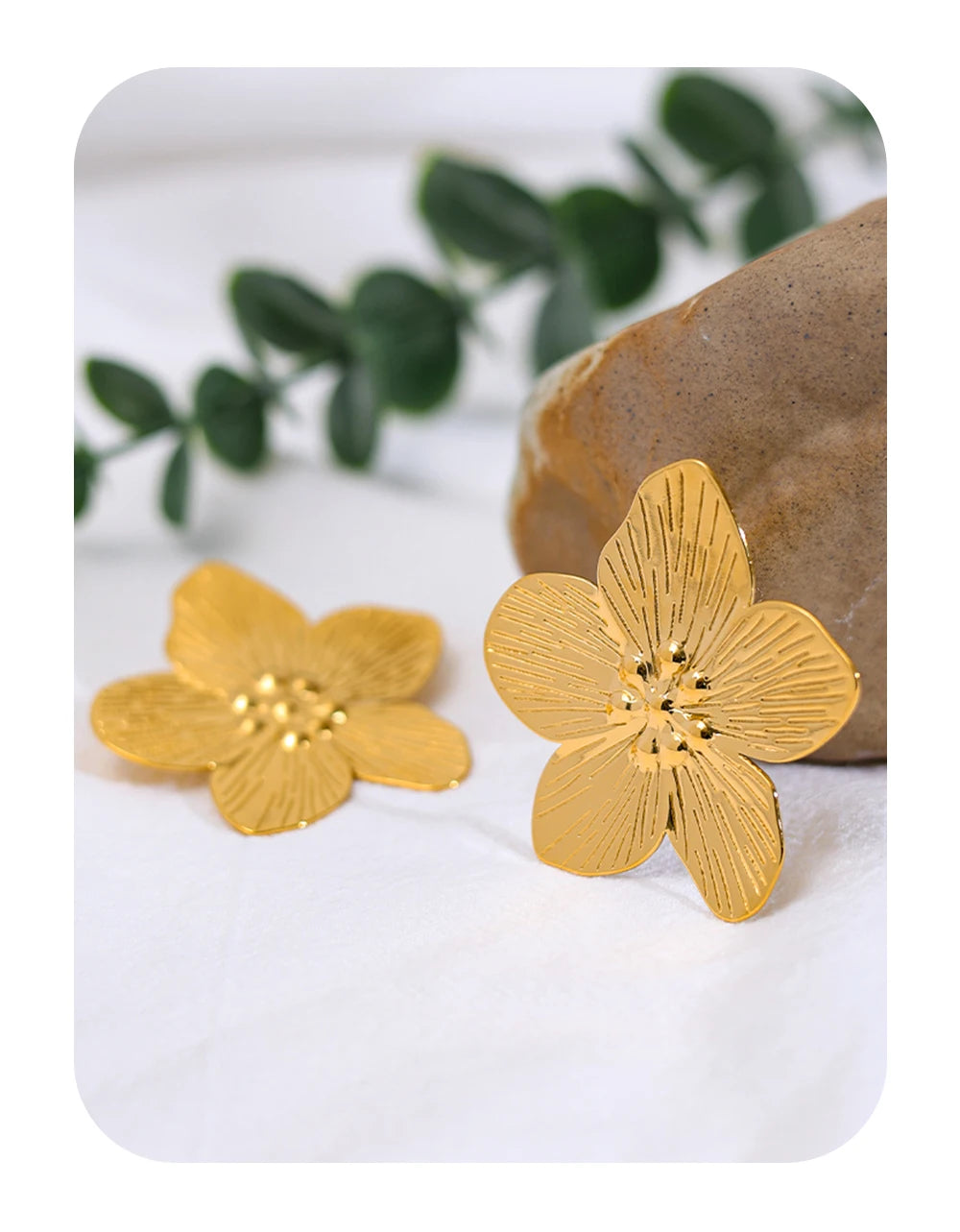 Stud Earrings Flower Vintage — 316L Stainless Steel · PS477