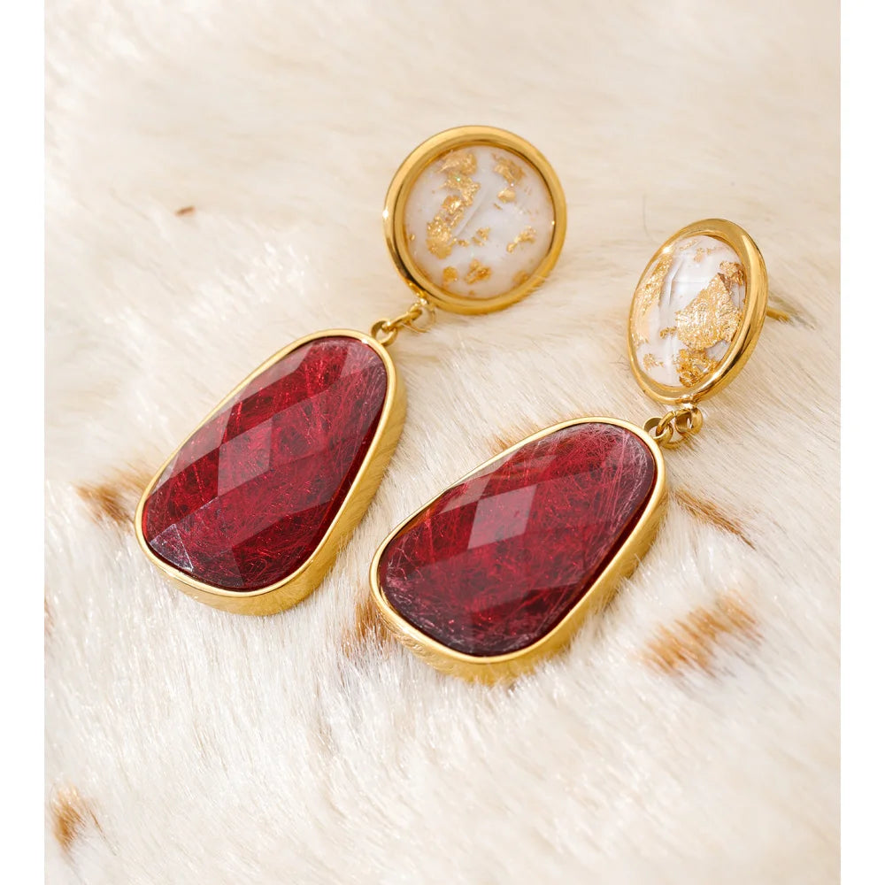 White resin multi-color earrings in gold-plated stainless steel with resin.