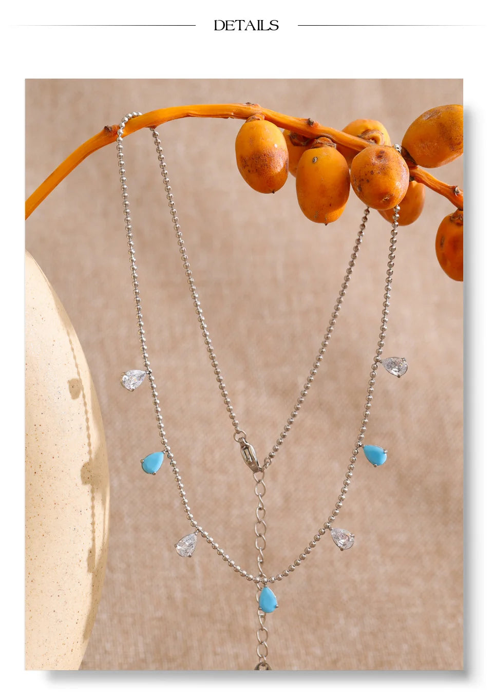 Cubic zirconia necklace in gold-plated stainless steel with cubic zirconia.