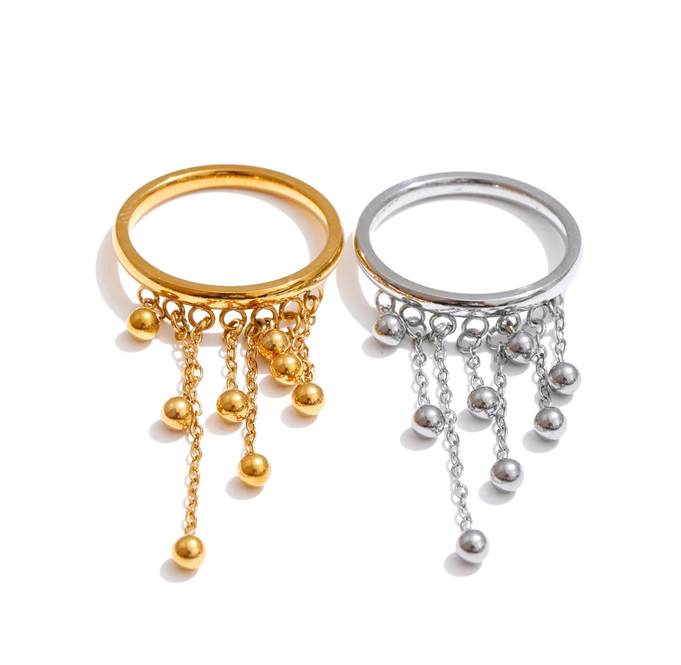 Beaded geometric chain ring in 18K gold-plated stainless steel.