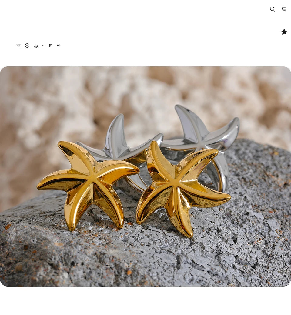 Star earrings in gold-plated 316L stainless steel.