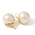 Pearl geometric earrings in gold-plated stainless steel with pearl.