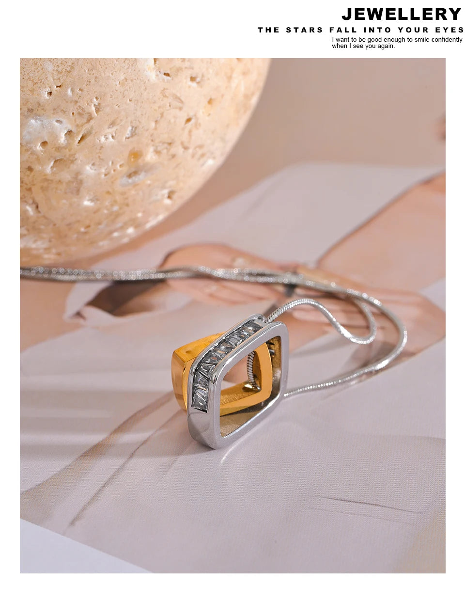 Geometric layered necklace in gold-plated 316L stainless steel.