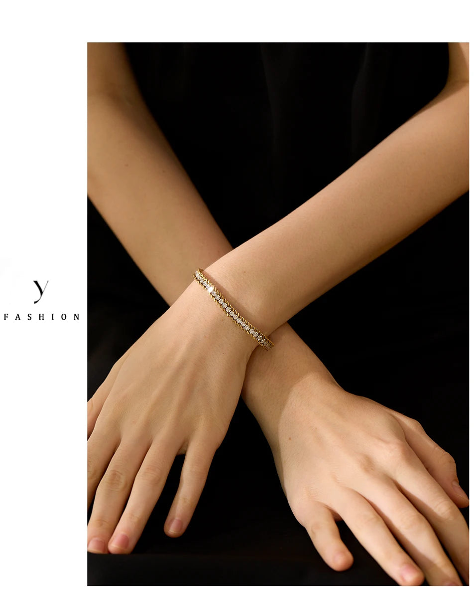 Cubic Zirconia Geometric Chain Bracelet — Gold-Plated Stainless Steel with Cubic Zirconia · PS1872