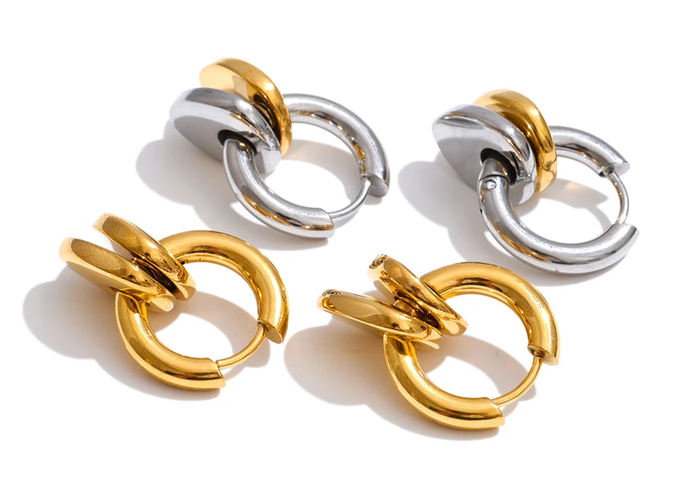 Heart geometric earrings in gold-plated stainless steel.