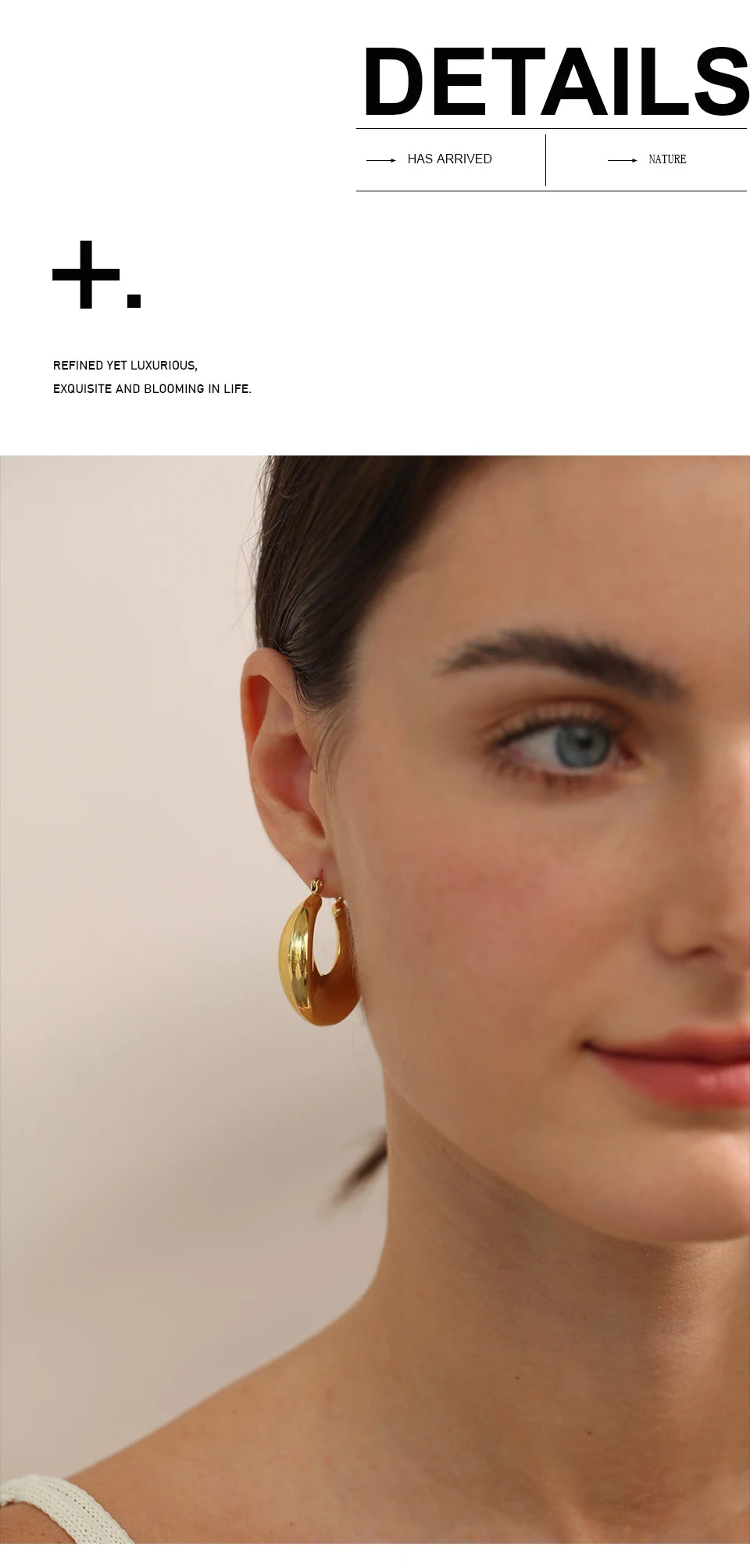 Minimalist geometric earrings in gold-plated stainless steel.