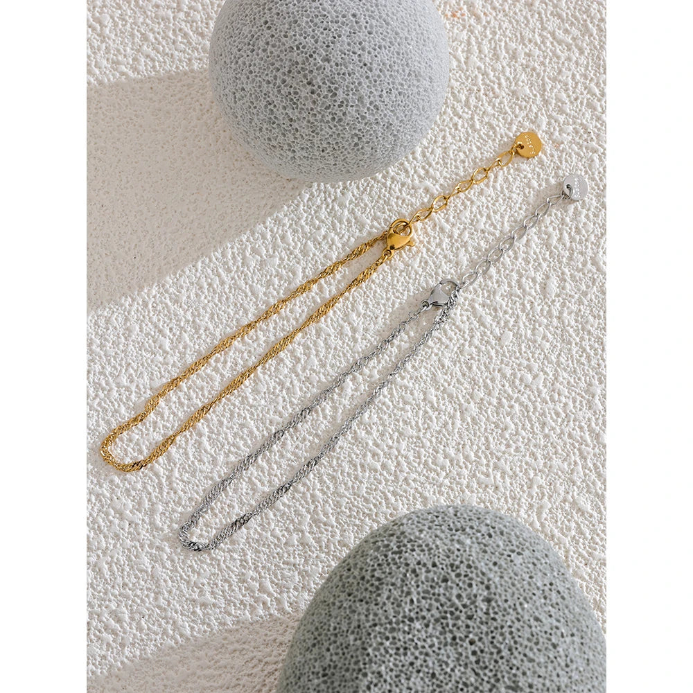 Geometric Chain Bracelet — Gold-Plated Stainless Steel · PS2065