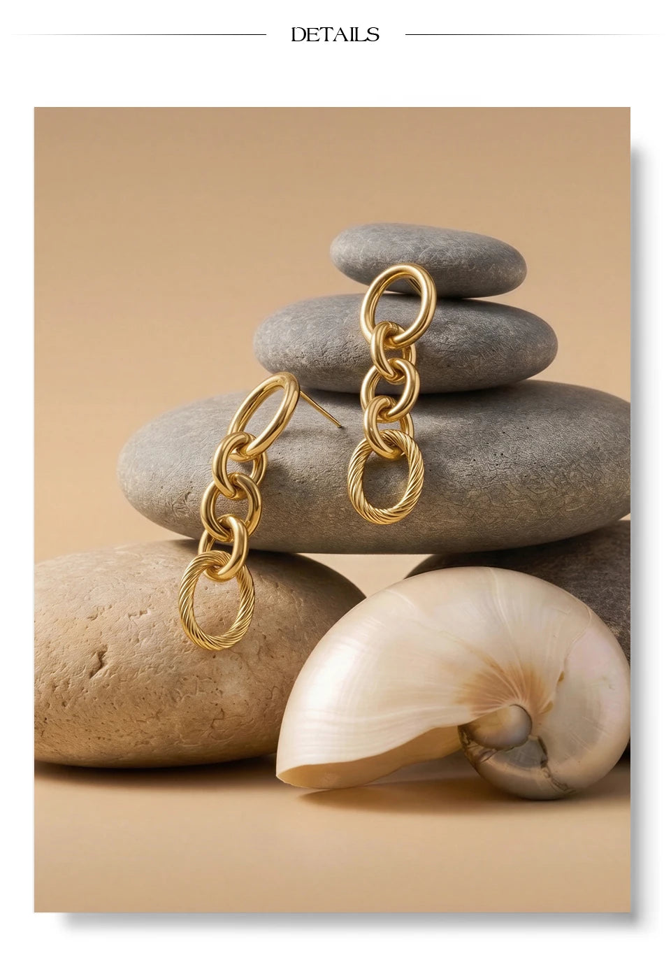 Geometric layered earrings in gold-plated stainless steel.