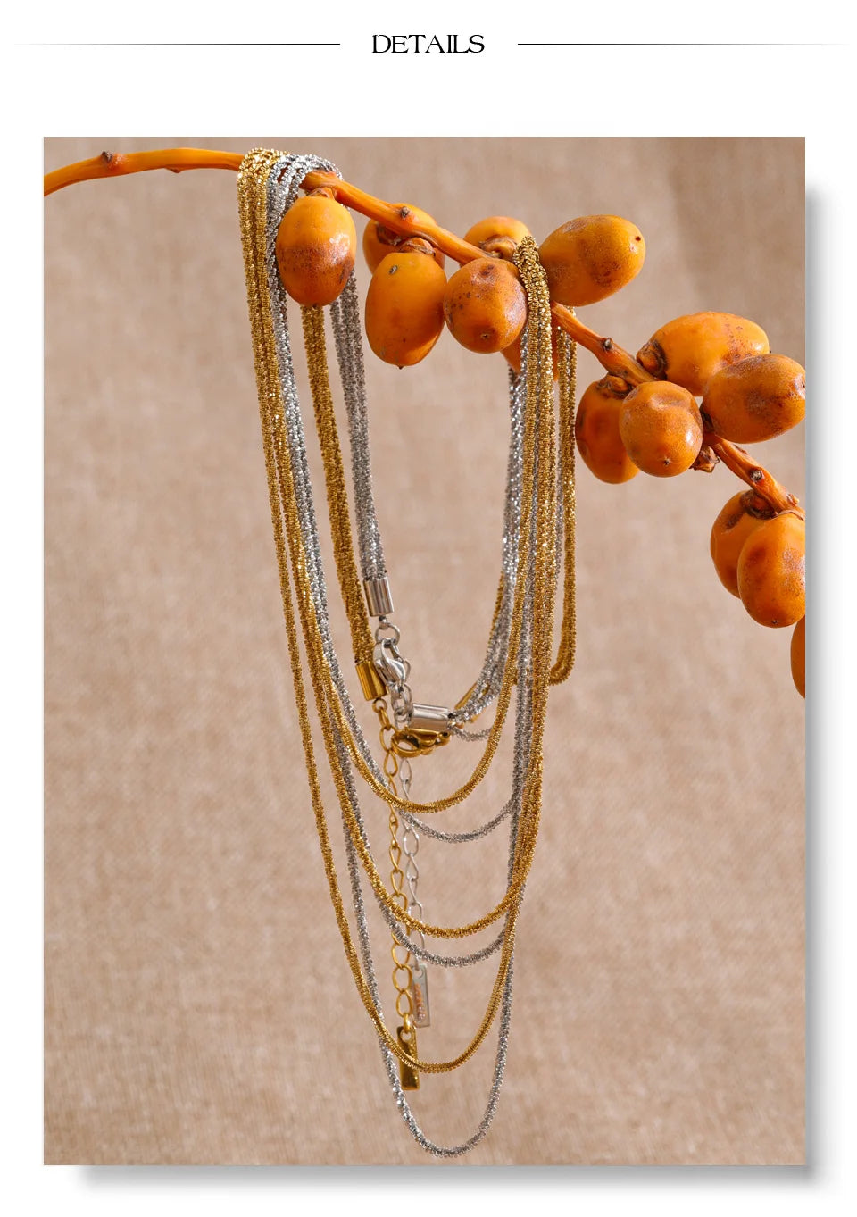 Pearl geometric chain necklace in gold-plated stainless steel with pearl.