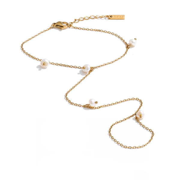 Freshwater Pearl Geometric Chain Bracelet — Gold-Plated Stainless Steel with Freshwater Pearl · PS1068