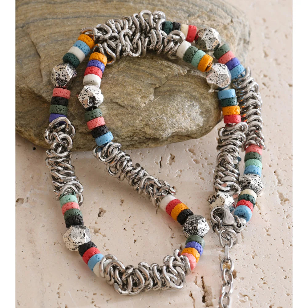 Glass natural stone geometric necklace in gold-plated stainless steel with natural stone.