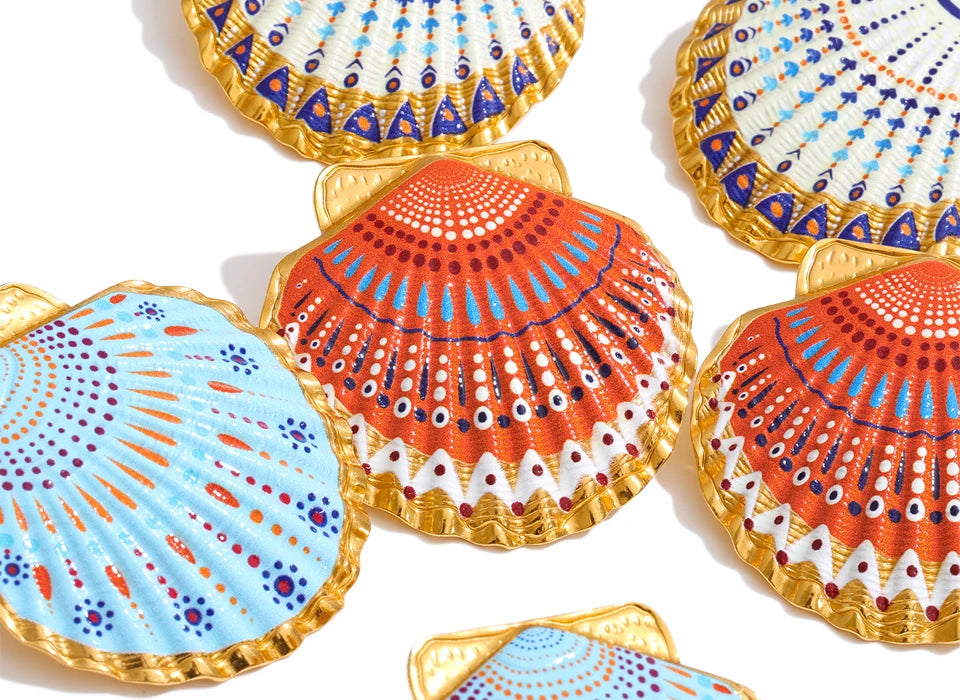 Shell enamel y2k earrings in gold-plated stainless steel with shell and enamel.