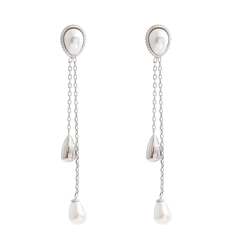 Pearl geometric chain earrings in gold-plated stainless steel with pearl.