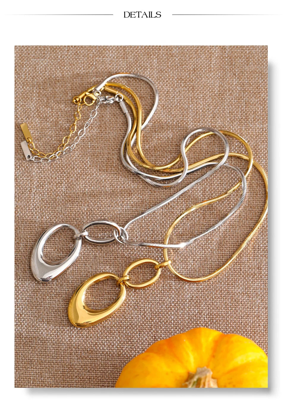 Geometric necklace in gold-plated stainless steel.