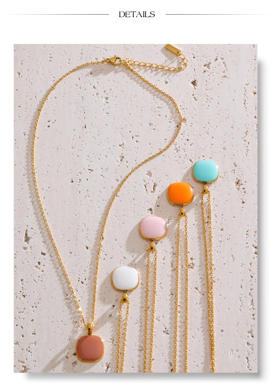 Geometric necklace in gold-plated stainless steel.