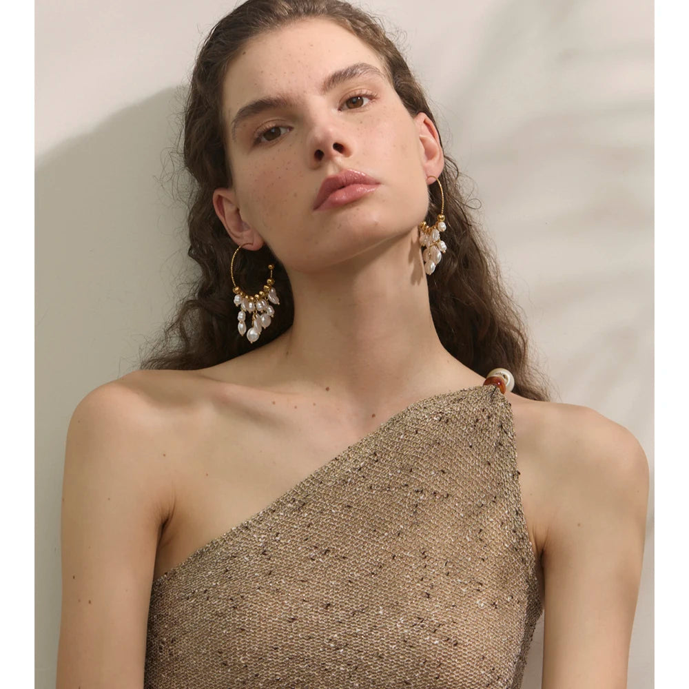 Pearl geometric earrings in gold-plated stainless steel with pearl.