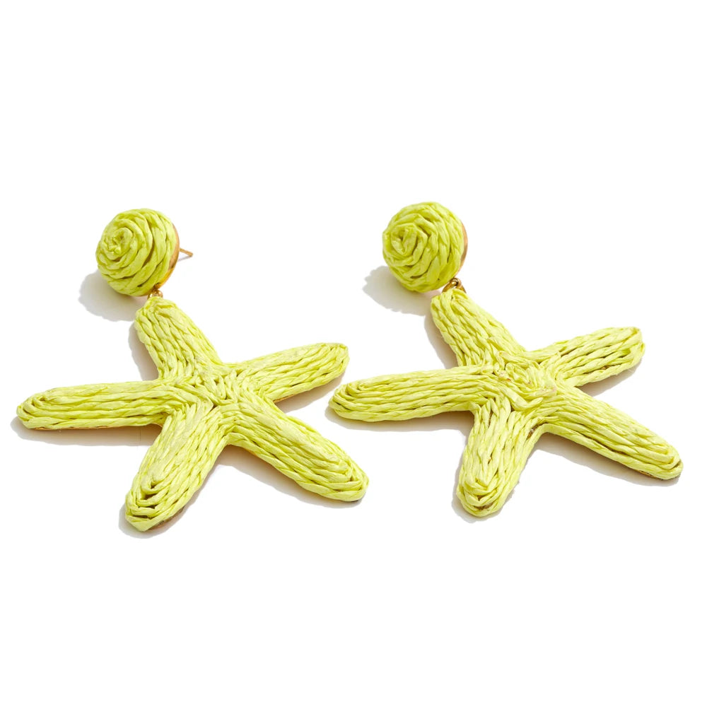 Green star earrings in gold-plated stainless steel.