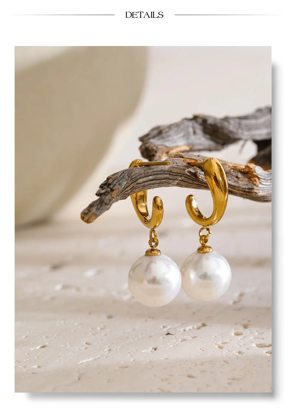 Pearl geometric earrings in gold-plated stainless steel with pearl.