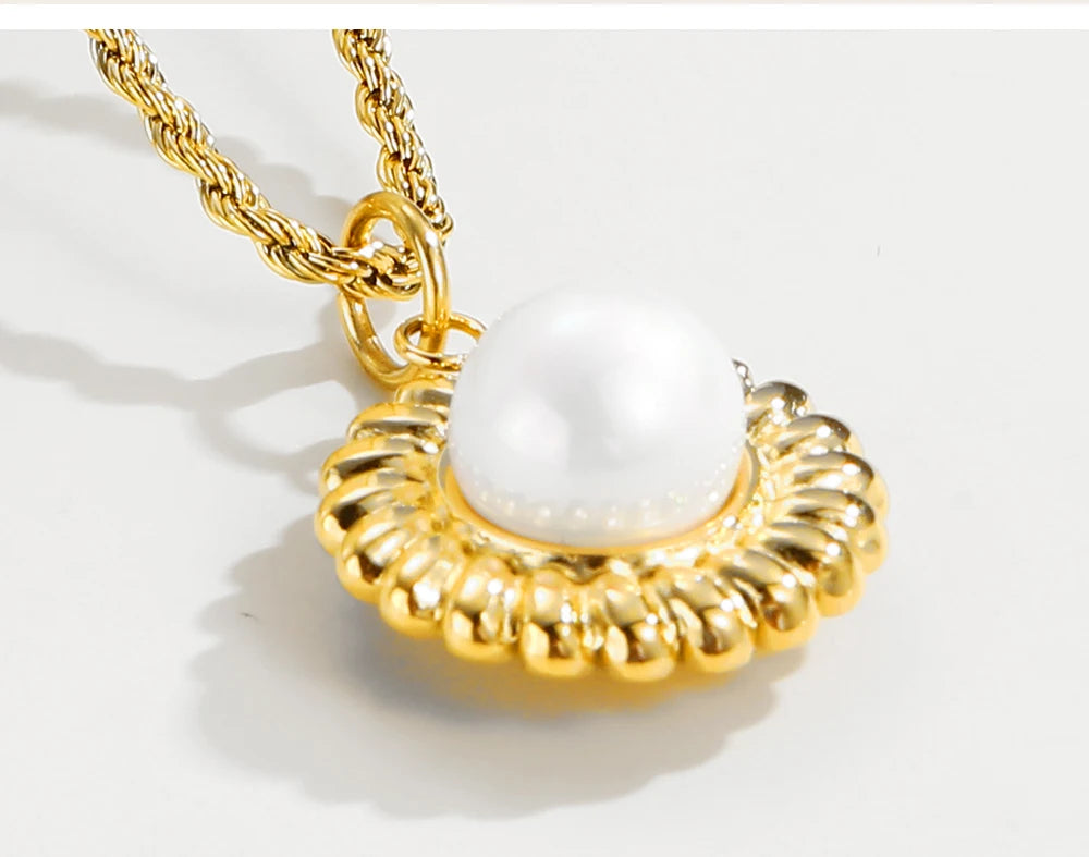 Rope Chain Pearl Round Metal Pendant Necklace — 316L Stainless Steel · PS389