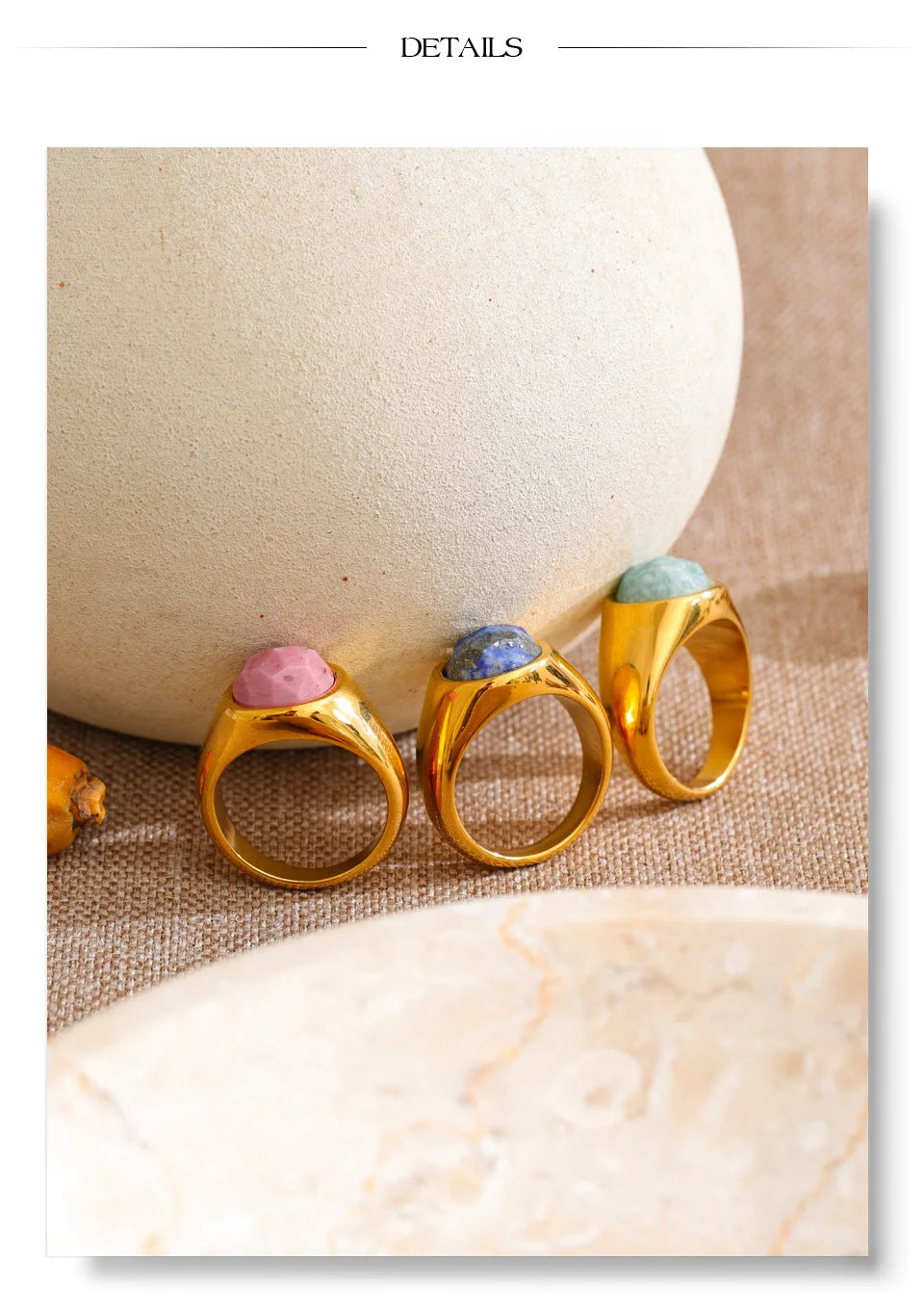 Natural stone geometric ring in 18K gold-plated stainless steel with natural stone.