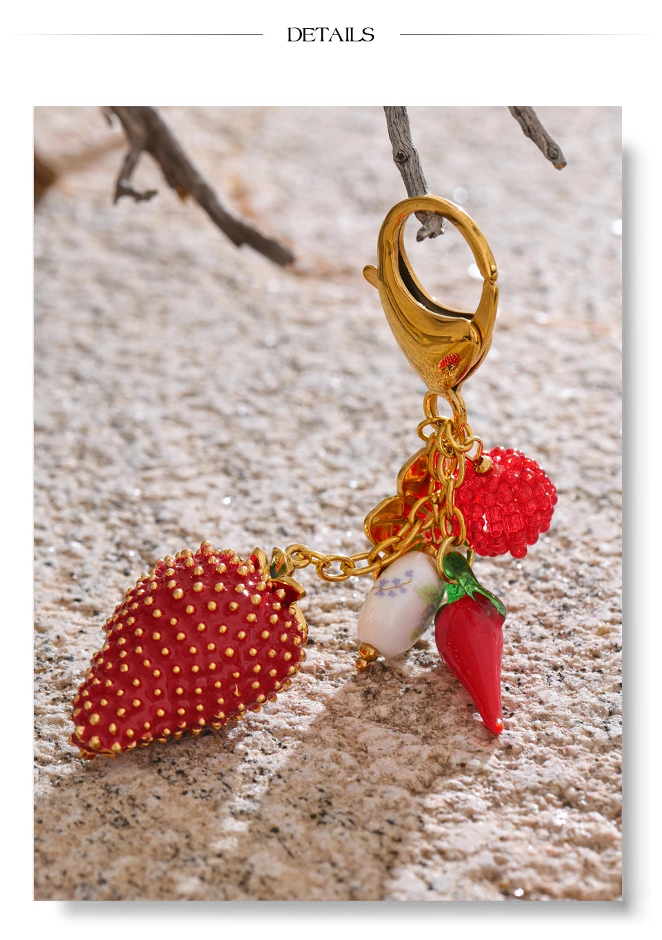 Red resin enamel necklace in gold-plated stainless steel with resin and enamel.